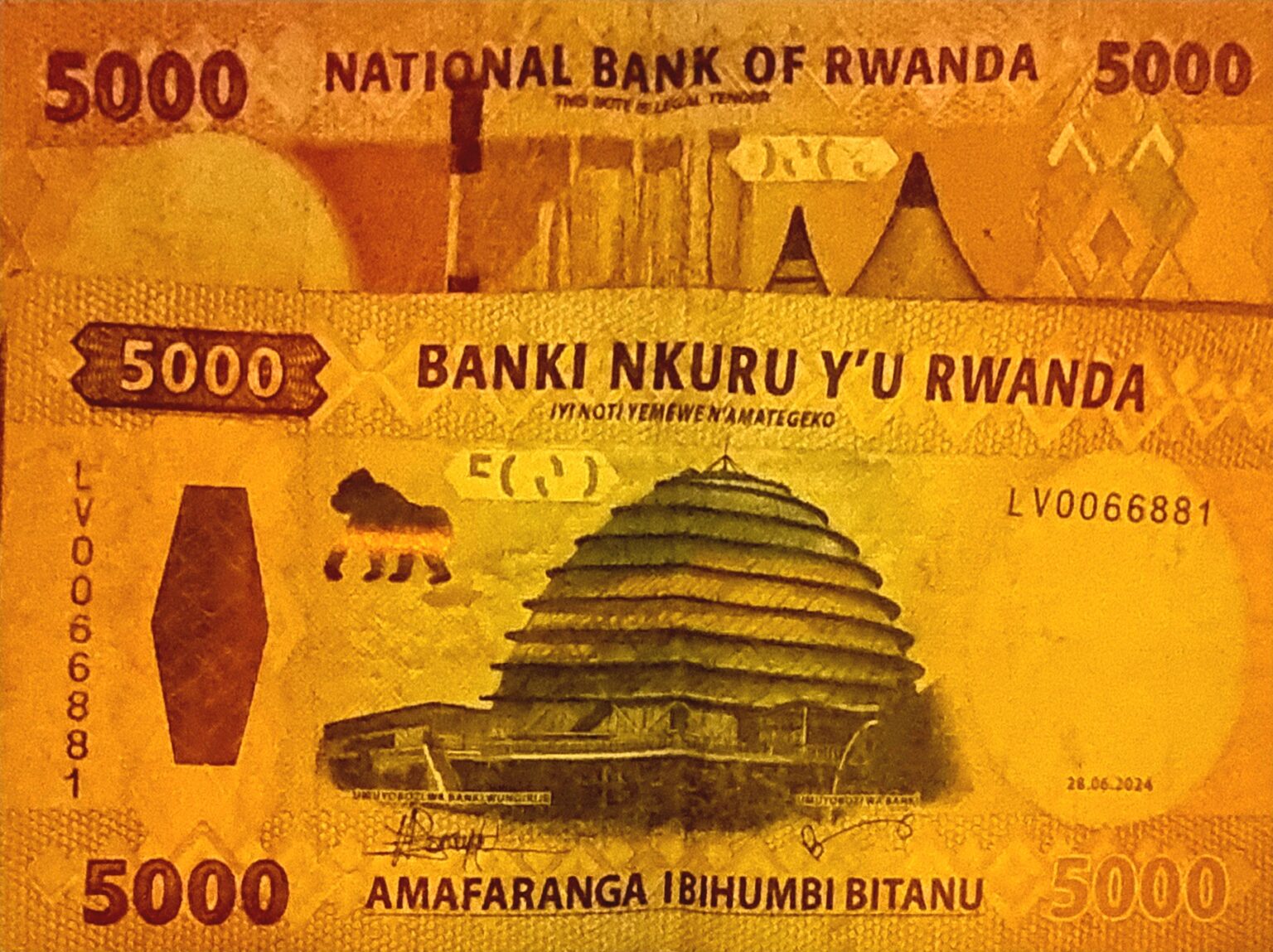 Rwanda Currency Guide 2026: Rwandan Franc & Using USD.